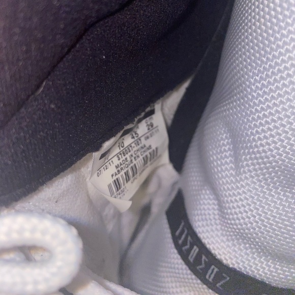 Jordan 11 concord from 2011.   Size 11 - Picture 9 of 9